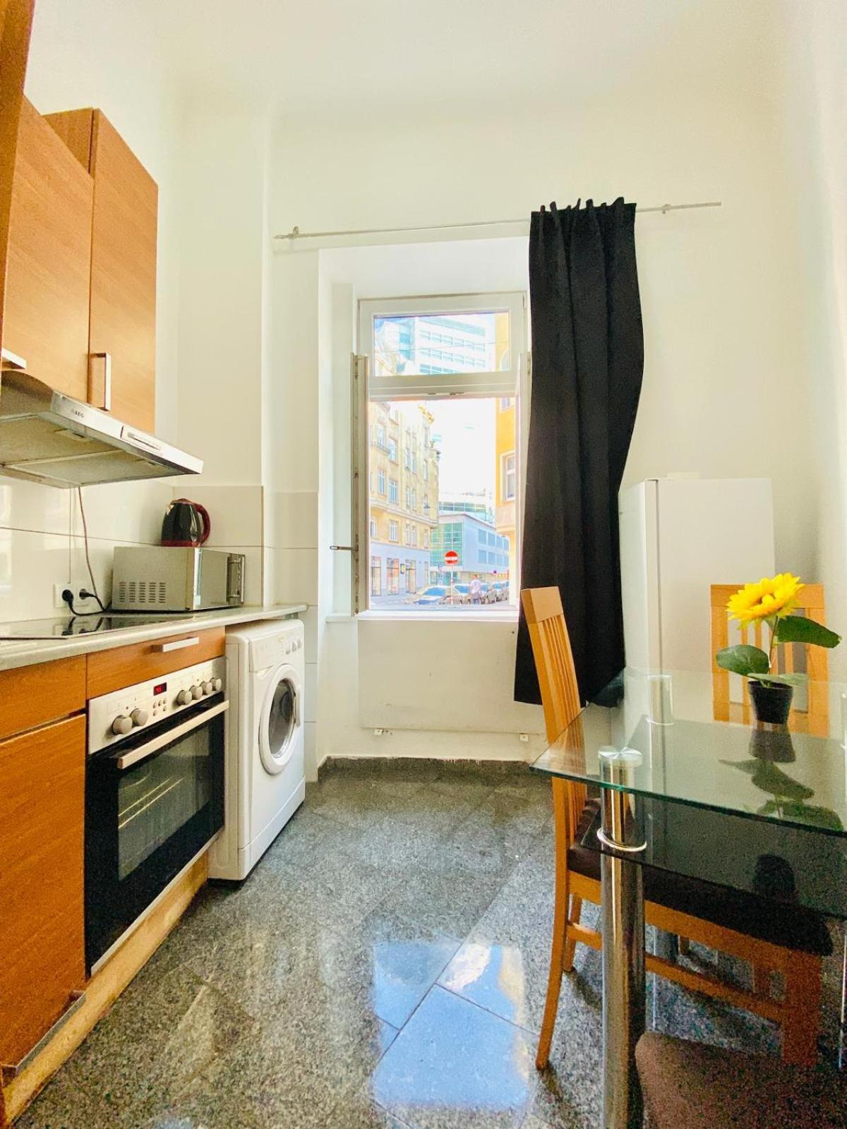 Astonishing 1 Bedroom Apt. Near Danube River Wien Eksteriør bilde
