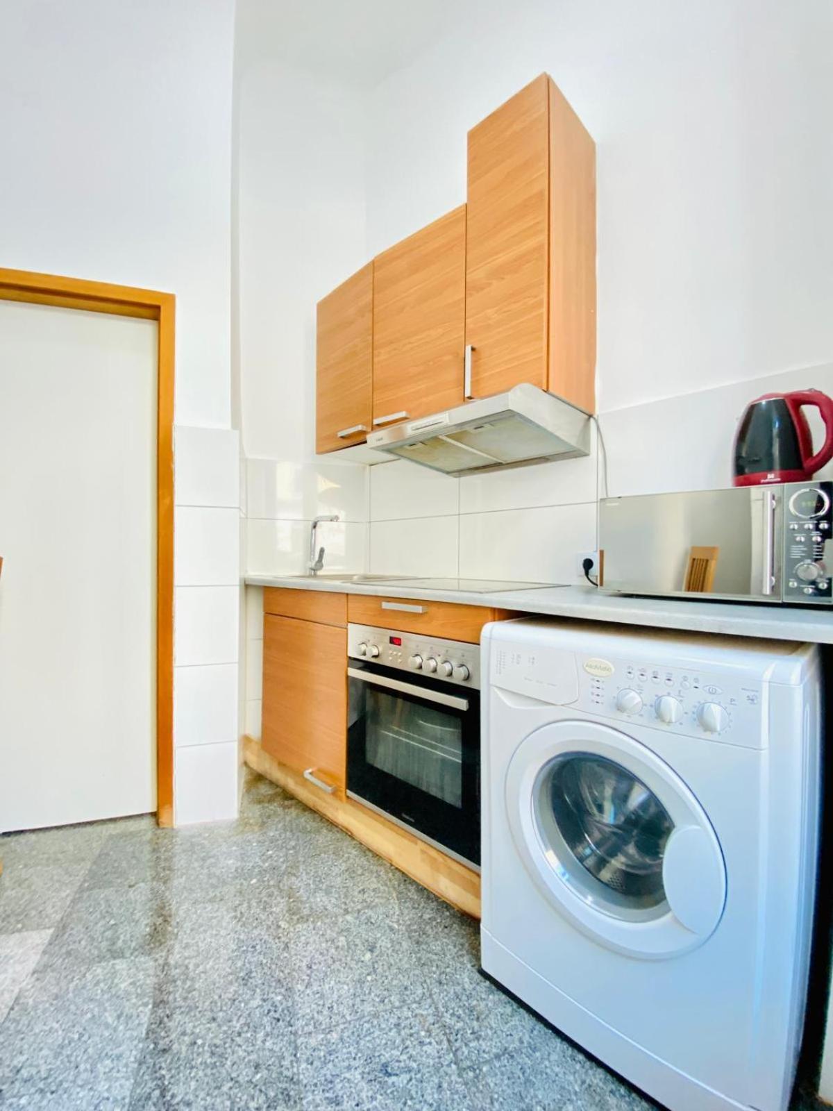 Astonishing 1 Bedroom Apt. Near Danube River Wien Eksteriør bilde
